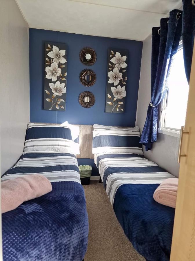 Inviting 3-bed Caravan In Porthcawl