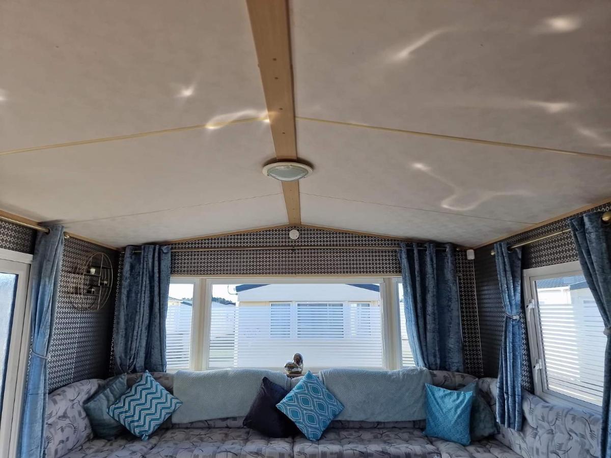 Inviting 3-bed Caravan In Chalet