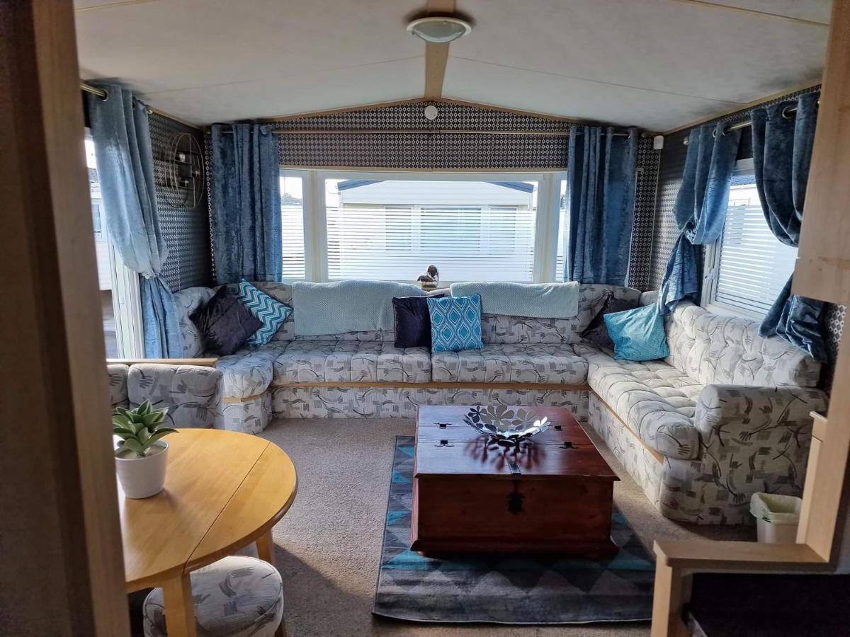 Inviting 3-bed Caravan In * Porthcawl
