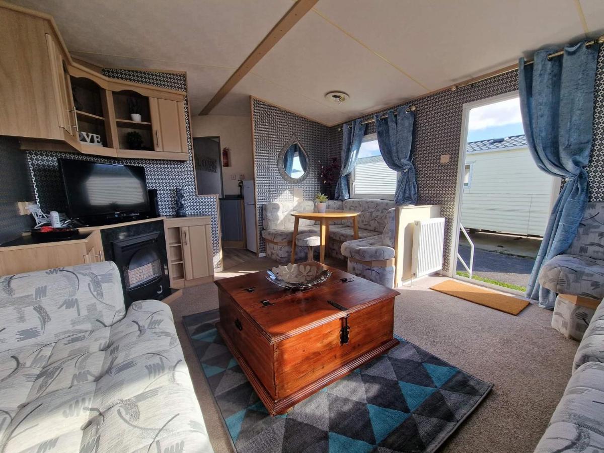 Inviting 3-bed Caravan In Chalet